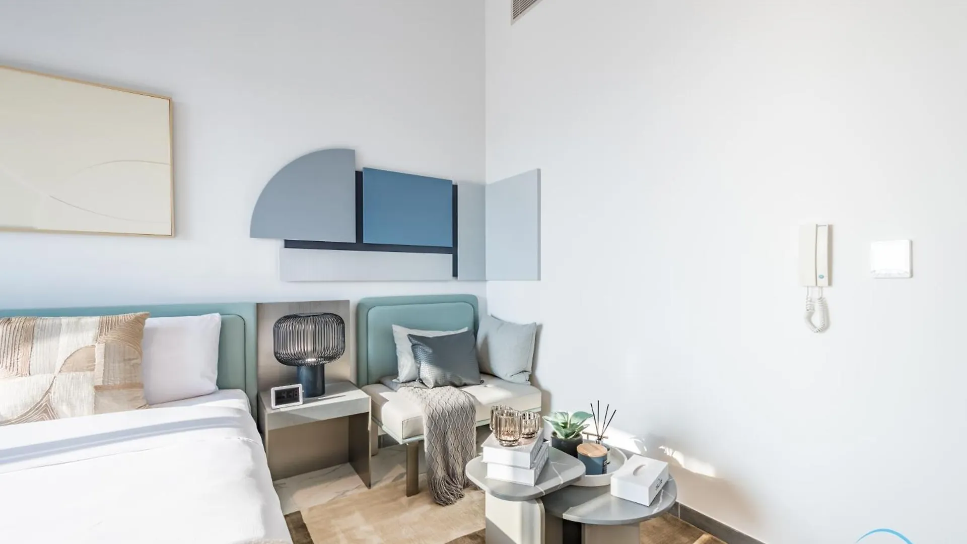 Apartamento Appealing Studio In Mag Eye 890, Mohammad Bin Rashid City By Deluxe Holiday Homes Dubái