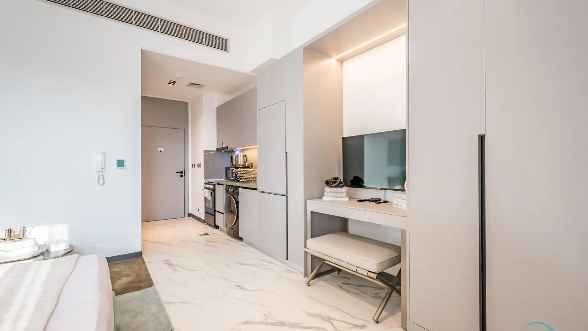 Appealing Studio In Mag Eye 890, Mohammad Bin Rashid City By Deluxe Holiday Homes Ντουμπάι Ηνωμένα Αραβικά Εμιράτα